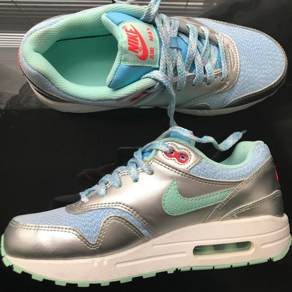 Nike Air Max 1 - metallic silver, blue and green